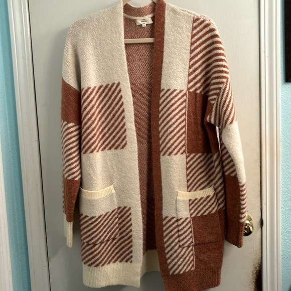 entro Sweaters - Cardigan size medium